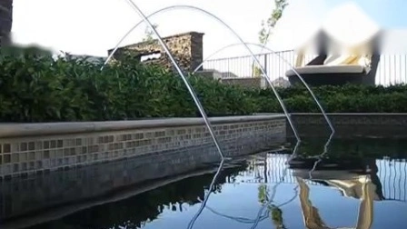 2 Meter hoher Laminar-Jet-Brunnen aus Edelstahl 304 für den Außenbereich, springender Jet-Wasserbrunnen