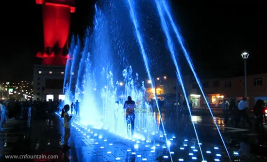 Boden-Musikbrunnen aus Edelstahl zum Trocknen mit RGB-Licht in Mexiko